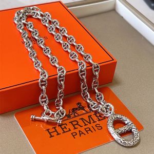 Hermes Engraved Chaine D'Ancre Pendant Necklace Silver